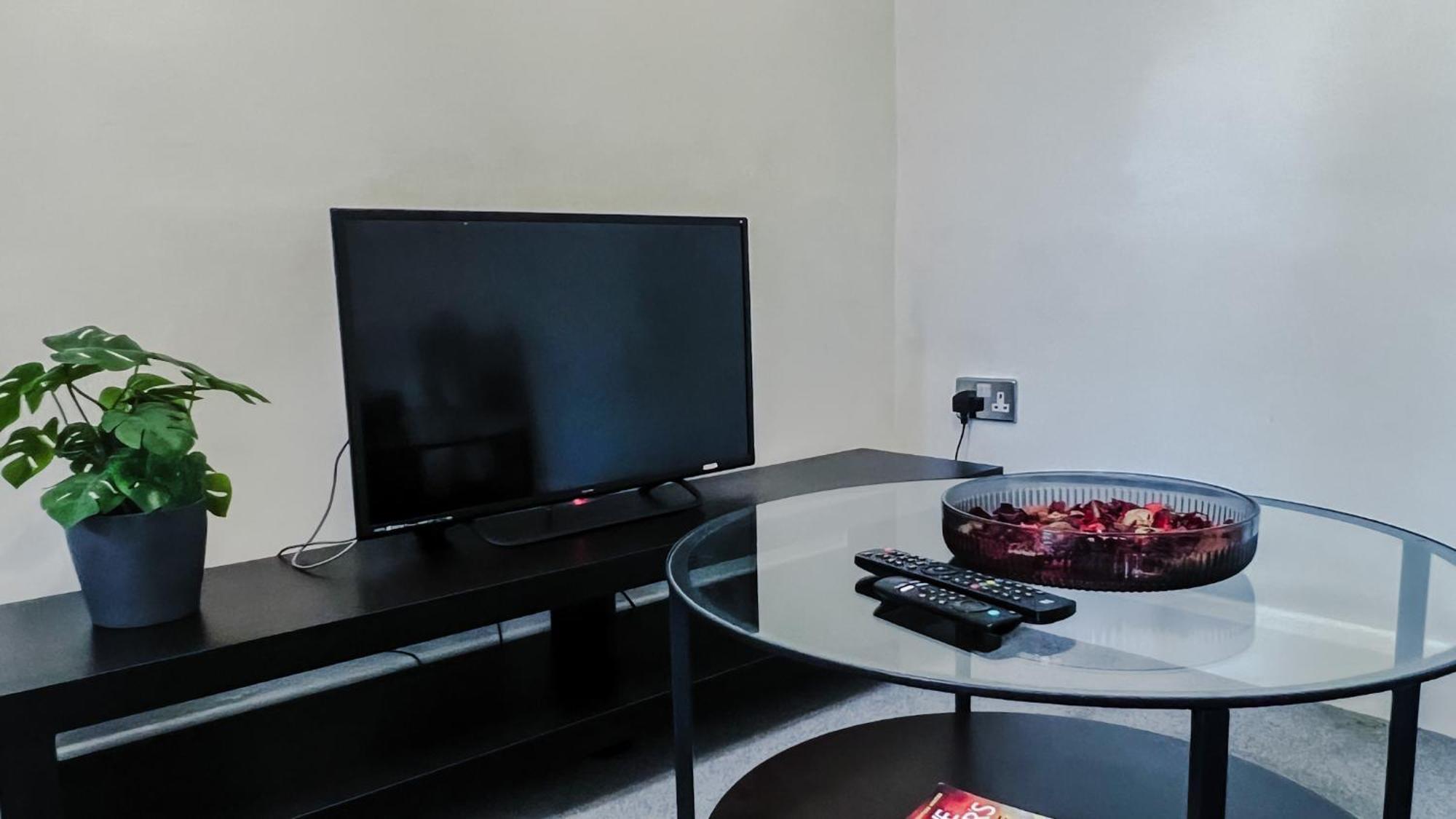Stylish 3 Bed Flat With Garden Apartment Лондон Екстериор снимка